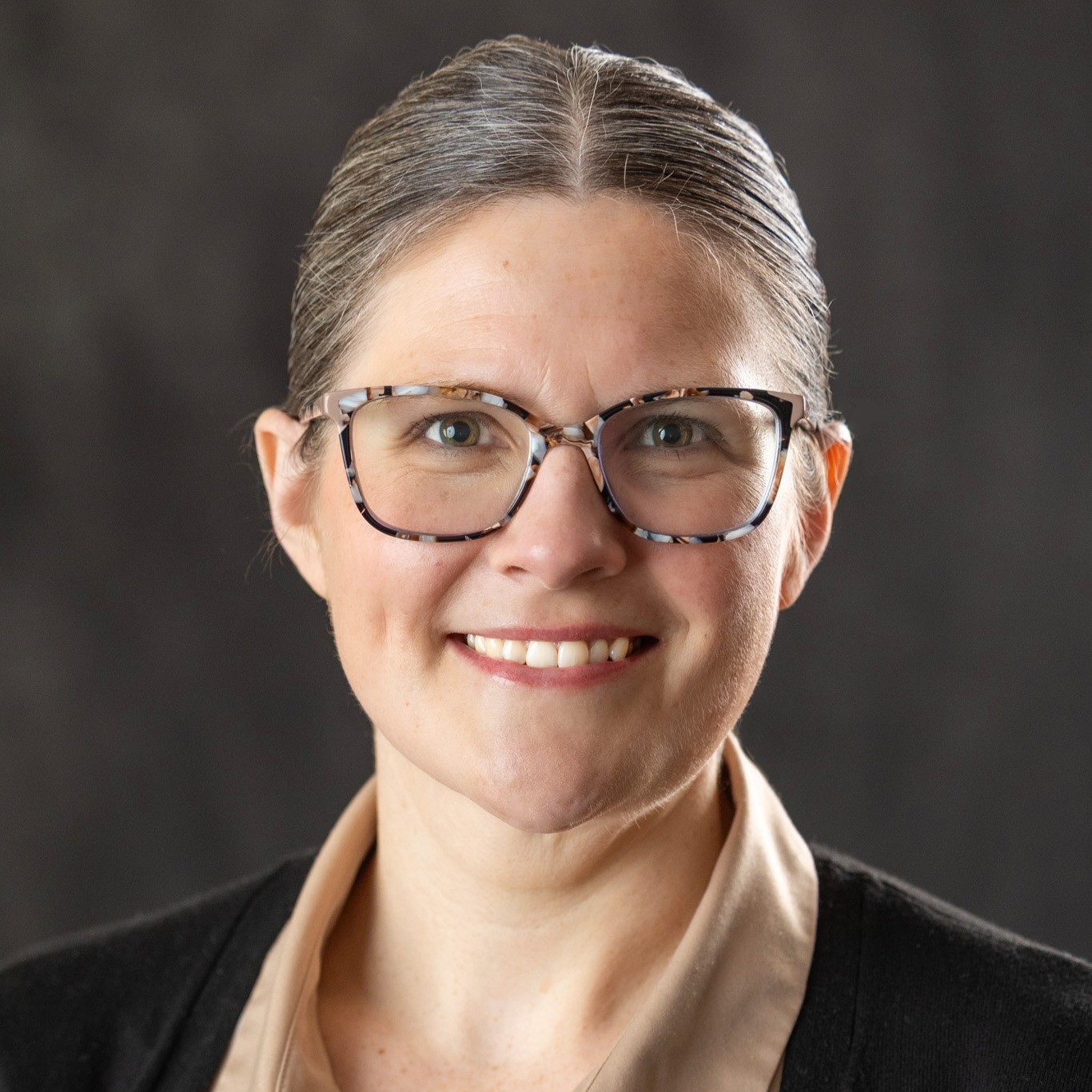 Sara Saddler Headshot
